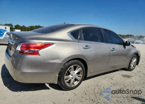 2015 Nissan Altima 2.5 z USA, uszkodzony, nr VIN 1N4AL3AP8FC239351